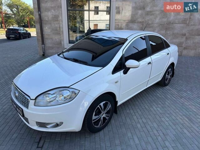 Белый Фиат Линеа, объемом двигателя 1.3 л и пробегом 172 тыс. км за 5200 $, фото 17 на Automoto.ua