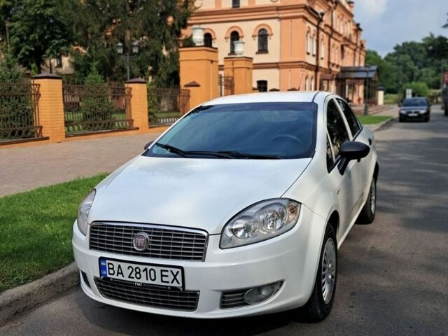 Білий Фіат Лінеа, об'ємом двигуна 1.37 л та пробігом 147 тис. км за 4400 $, фото 6 на Automoto.ua