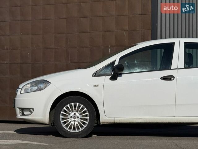 Білий Фіат Лінеа, об'ємом двигуна 1.37 л та пробігом 191 тис. км за 5350 $, фото 10 на Automoto.ua