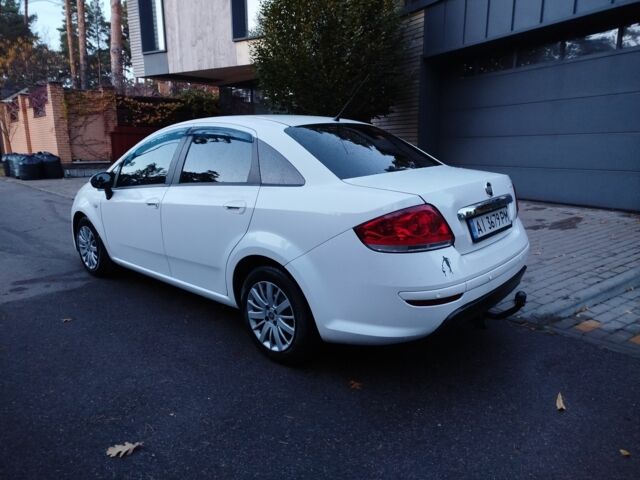 Белый Фиат Линеа, объемом двигателя 1.2 л и пробегом 178 тыс. км за 5300 $, фото 2 на Automoto.ua