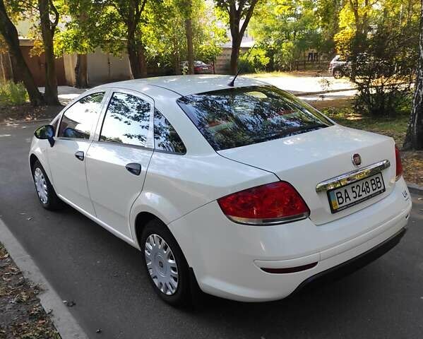 Белый Фиат Линеа, объемом двигателя 1.37 л и пробегом 132 тыс. км за 7100 $, фото 6 на Automoto.ua