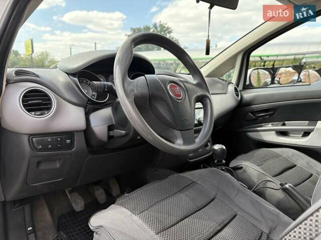 Фіат Лінеа 2013 у Кропивницькому (Кіровограді) на Automoto.ua Білий Фіат Лінеа, об'ємом двигуна 1.37 л та пробігом 282 тис. км за 5700 $, фото 14 на Automoto.ua