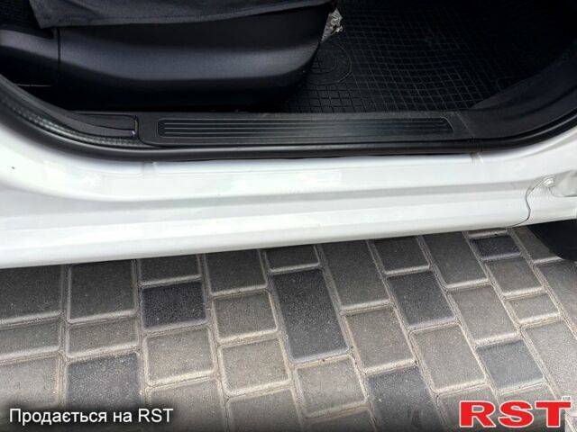 Білий Фіат Лінеа, об'ємом двигуна 1.4 л та пробігом 283 тис. км за 5399 $, фото 11 на Automoto.ua