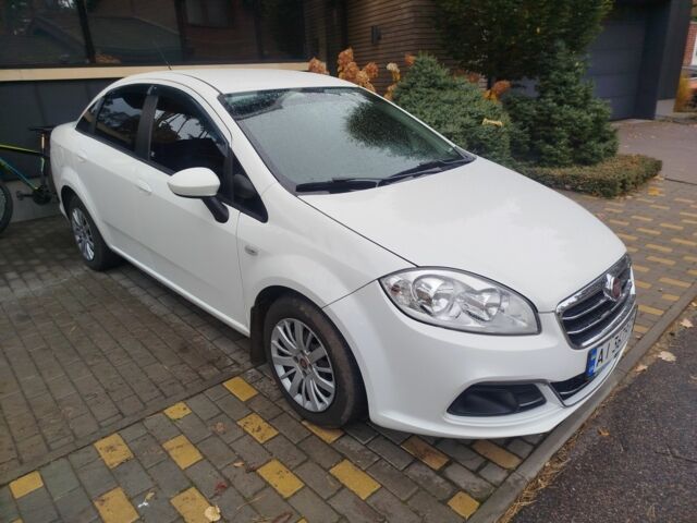 Белый Фиат Линеа, объемом двигателя 1.2 л и пробегом 178 тыс. км за 5300 $, фото 1 на Automoto.ua