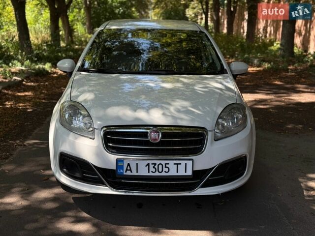 Білий Фіат Лінеа, об'ємом двигуна 1.37 л та пробігом 229 тис. км за 4999 $, фото 1 на Automoto.ua