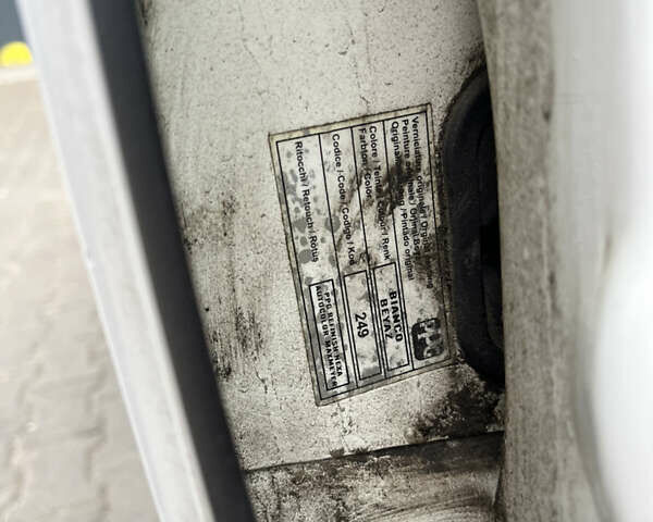 Білий Фіат Лінеа, об'ємом двигуна 1.37 л та пробігом 225 тис. км за 3900 $, фото 38 на Automoto.ua