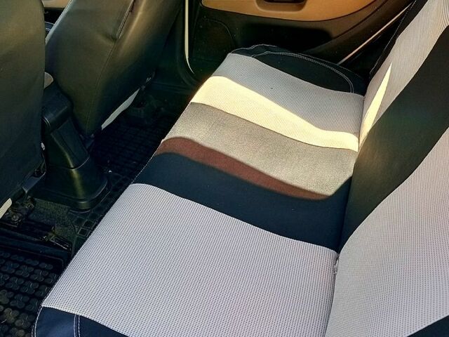 Білий Фіат Лінеа, об'ємом двигуна 1.3 л та пробігом 92 тис. км за 8000 $, фото 4 на Automoto.ua