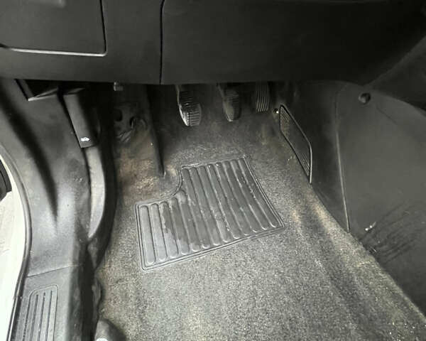 Білий Фіат Лінеа, об'ємом двигуна 1.37 л та пробігом 225 тис. км за 3900 $, фото 46 на Automoto.ua