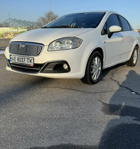 Белый Фиат Линеа, объемом двигателя 1.25 л и пробегом 362 тыс. км за 6500 $, фото 4 на Automoto.ua