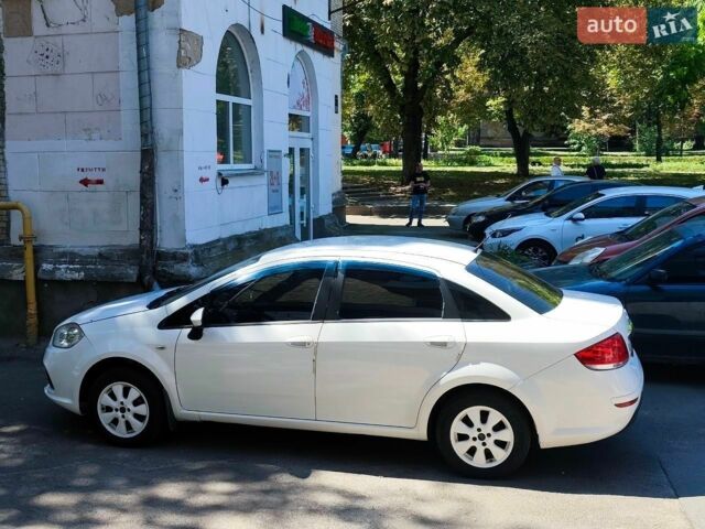 Білий Фіат Лінеа, об'ємом двигуна 1.4 л та пробігом 145 тис. км за 3400 $, фото 2 на Automoto.ua
