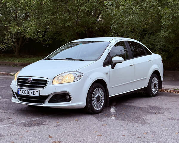 Белый Фиат Линеа, объемом двигателя 1.3 л и пробегом 167 тыс. км за 6400 $, фото 2 на Automoto.ua