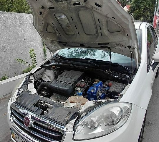 Білий Фіат Лінеа, об'ємом двигуна 1.37 л та пробігом 140 тис. км за 6000 $, фото 5 на Automoto.ua