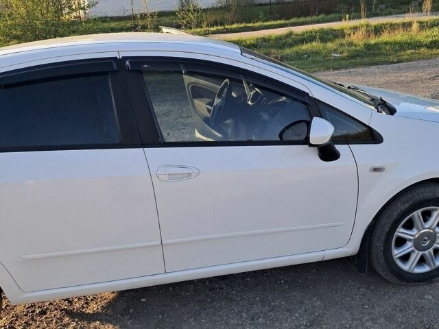 Білий Фіат Лінеа, об'ємом двигуна 1.25 л та пробігом 135 тис. км за 6200 $, фото 3 на Automoto.ua