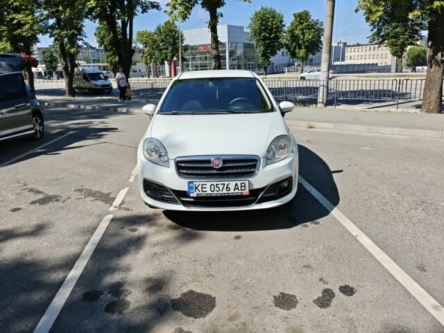 Білий Фіат Лінеа, об'ємом двигуна 1.3 л та пробігом 180 тис. км за 5206 $, фото 2 на Automoto.ua