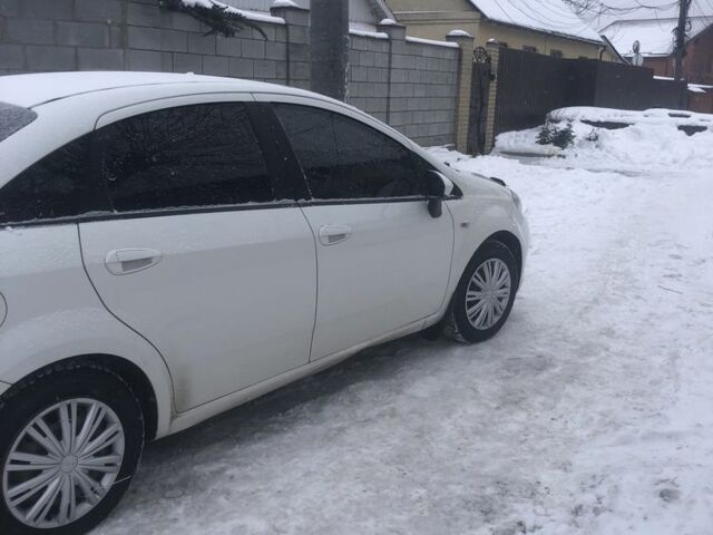 Білий Фіат Лінеа, об'ємом двигуна 1.4 л та пробігом 390 тис. км за 4399 $, фото 6 на Automoto.ua