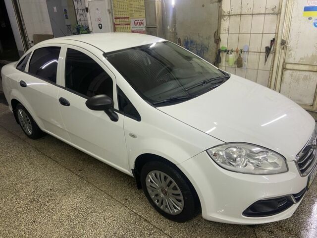 Белый Фиат Линеа, объемом двигателя 1.4 л и пробегом 226 тыс. км за 4999 $, фото 7 на Automoto.ua