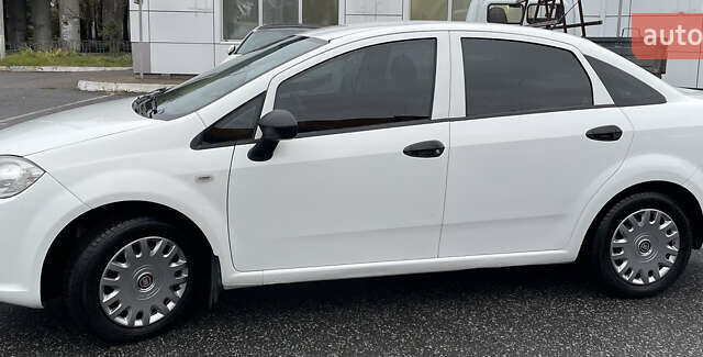 Білий Фіат Лінеа, об'ємом двигуна 1.37 л та пробігом 226 тис. км за 5100 $, фото 16 на Automoto.ua