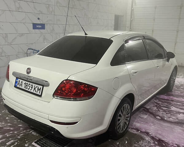 Білий Фіат Лінеа, об'ємом двигуна 1.37 л та пробігом 225 тис. км за 3900 $, фото 19 на Automoto.ua