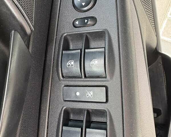 Фіат Лінеа 2013 у Кропивницькому (Кіровограді) на Automoto.ua Білий Фіат Лінеа, об'ємом двигуна 1.37 л та пробігом 282 тис. км за 5700 $, фото 11 на Automoto.ua