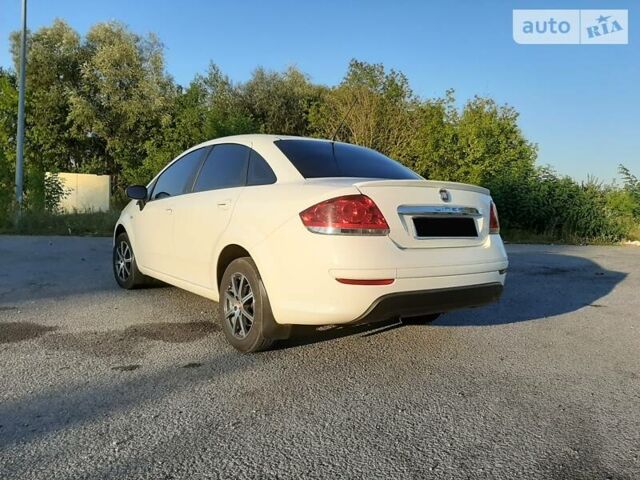 Белый Фиат Линеа, объемом двигателя 1.4 л и пробегом 72 тыс. км за 7300 $, фото 12 на Automoto.ua