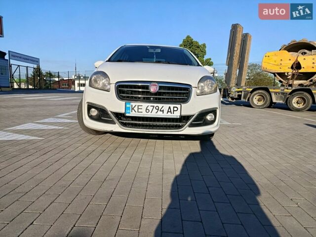 Білий Фіат Лінеа, об'ємом двигуна 1.3 л та пробігом 185 тис. км за 4800 $, фото 5 на Automoto.ua