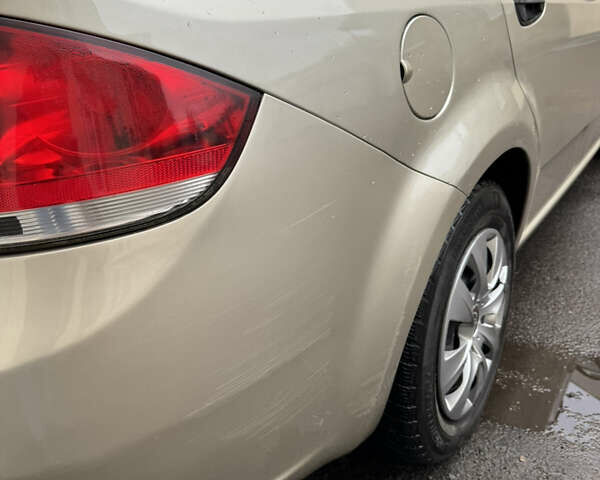 Бежевый Фиат Линеа, объемом двигателя 1.3 л и пробегом 196 тыс. км за 3100 $, фото 20 на Automoto.ua