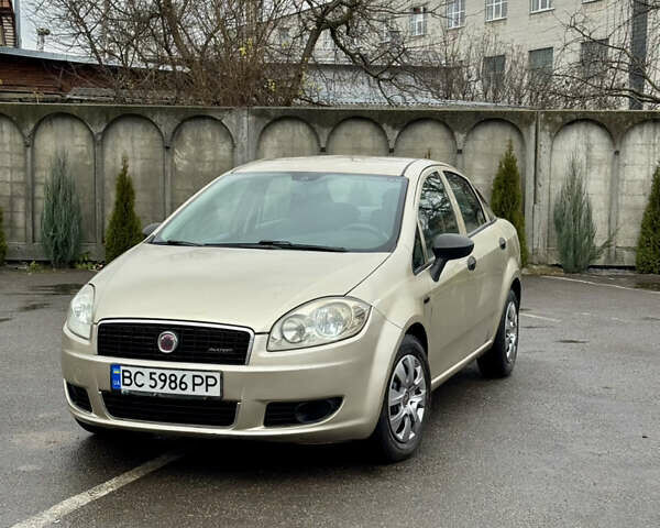 Бежевый Фиат Линеа, объемом двигателя 1.3 л и пробегом 196 тыс. км за 3100 $, фото 1 на Automoto.ua