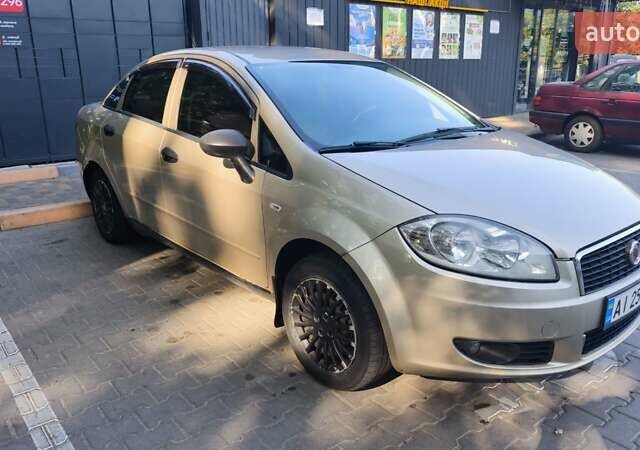 Бежевий Фіат Лінеа, об'ємом двигуна 1.3 л та пробігом 322 тис. км за 3500 $, фото 1 на Automoto.ua