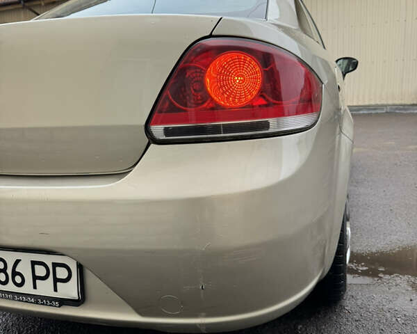 Бежевый Фиат Линеа, объемом двигателя 1.3 л и пробегом 196 тыс. км за 3100 $, фото 19 на Automoto.ua