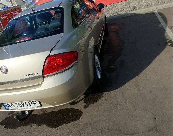 Бежевый Фиат Линеа, объемом двигателя 1.6 л и пробегом 134 тыс. км за 5000 $, фото 4 на Automoto.ua