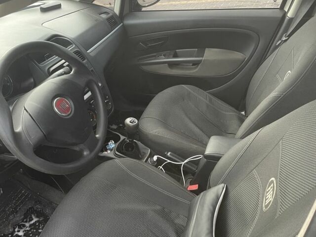 Бежевий Фіат Лінеа, об'ємом двигуна 1.4 л та пробігом 260 тис. км за 4500 $, фото 5 на Automoto.ua