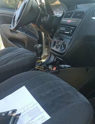 Бежевий Фіат Лінеа, об'ємом двигуна 1.37 л та пробігом 121 тис. км за 5400 $, фото 7 на Automoto.ua