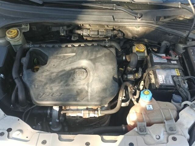 Бежевий Фіат Лінеа, об'ємом двигуна 1.4 л та пробігом 121 тис. км за 5700 $, фото 2 на Automoto.ua