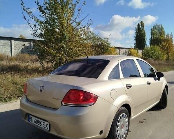Бежевый Фиат Линеа, объемом двигателя 1.4 л и пробегом 144 тыс. км за 5000 $, фото 5 на Automoto.ua