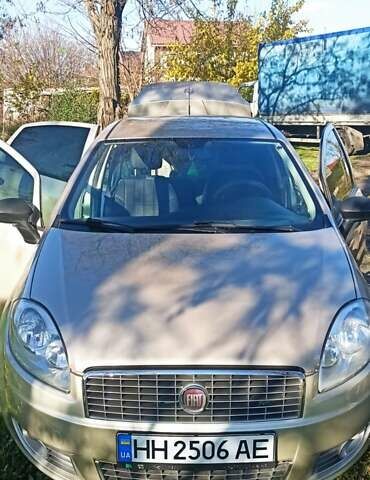 Бежевий Фіат Лінеа, об'ємом двигуна 1.37 л та пробігом 121 тис. км за 5400 $, фото 4 на Automoto.ua