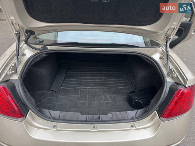 Фиат Линеа 2013 в Хмельницком на Automoto.ua Бежевый Фиат Линеа, объемом двигателя 1.37 л и пробегом 120 тыс. км за 5500 $, фото 12 на Automoto.ua