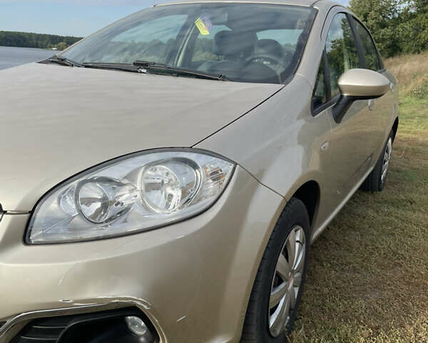 Бежевий Фіат Лінеа, об'ємом двигуна 1.37 л та пробігом 108 тис. км за 5600 $, фото 4 на Automoto.ua