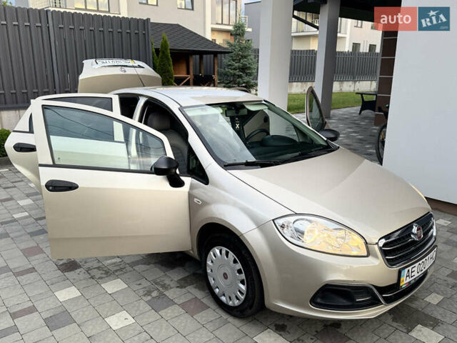 Бежевый Фиат Линеа, объемом двигателя 1.4 л и пробегом 72 тыс. км за 6499 $, фото 45 на Automoto.ua