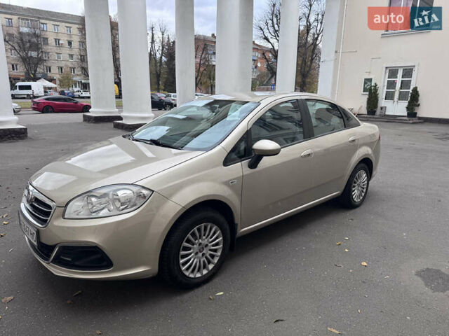 Фиат Линеа 2013 в Хмельницком на Automoto.ua Бежевый Фиат Линеа, объемом двигателя 1.37 л и пробегом 120 тыс. км за 5500 $, фото 2 на Automoto.ua