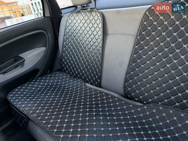 Бежевий Фіат Лінеа, об'ємом двигуна 1.25 л та пробігом 312 тис. км за 3499 $, фото 12 на Automoto.ua