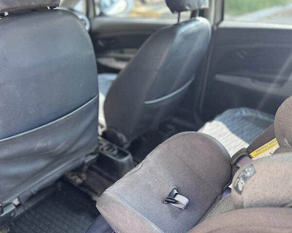 Бежевый Фиат Линеа, объемом двигателя 1.37 л и пробегом 180 тыс. км за 5000 $, фото 3 на Automoto.ua