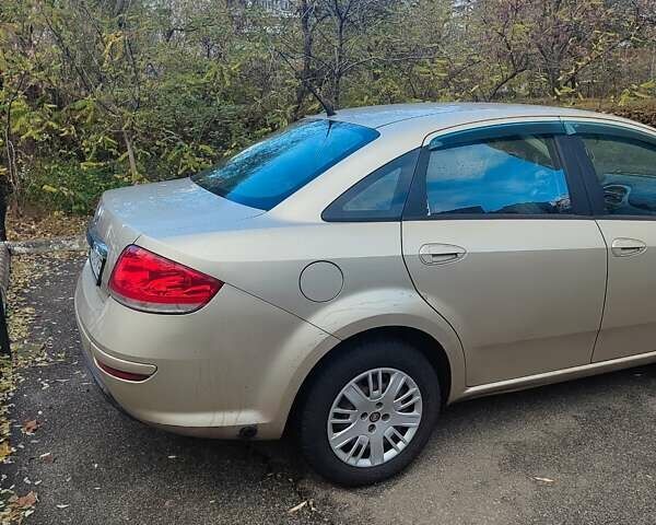 Бежевый Фиат Линеа, объемом двигателя 1.37 л и пробегом 233 тыс. км за 5800 $, фото 5 на Automoto.ua