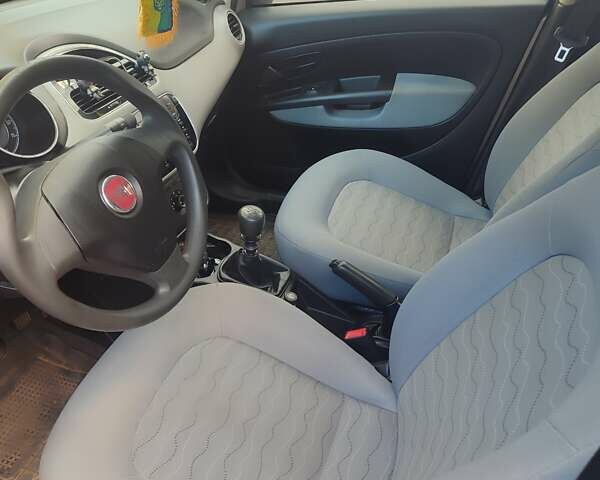 Бежевый Фиат Линеа, объемом двигателя 1.37 л и пробегом 233 тыс. км за 5800 $, фото 13 на Automoto.ua