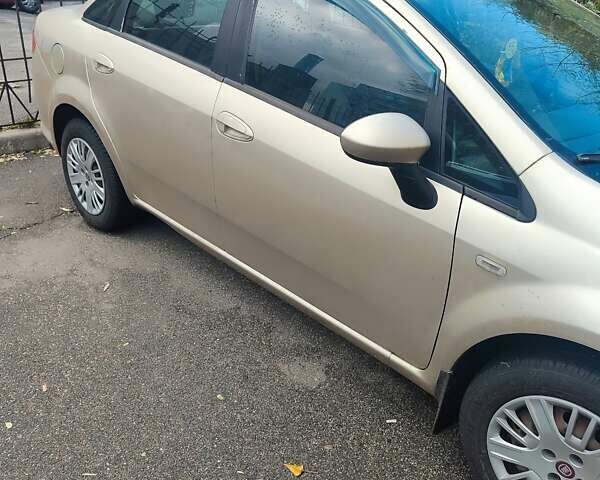 Бежевый Фиат Линеа, объемом двигателя 1.37 л и пробегом 233 тыс. км за 5800 $, фото 6 на Automoto.ua