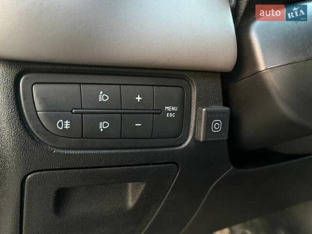 Бежевий Фіат Лінеа, об'ємом двигуна 1.37 л та пробігом 236 тис. км за 5690 $, фото 15 на Automoto.ua