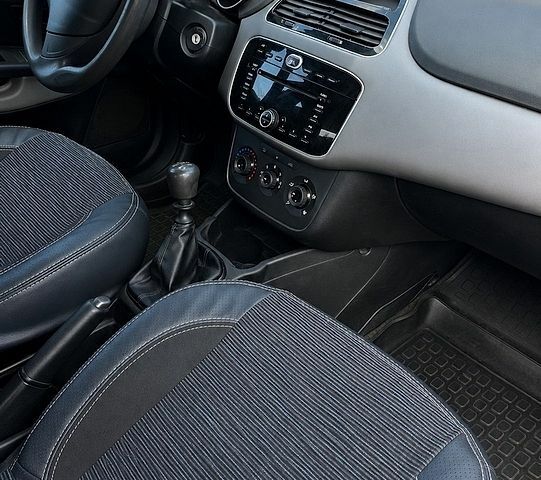 Бежевий Фіат Лінеа, об'ємом двигуна 1.4 л та пробігом 190 тис. км за 4300 $, фото 9 на Automoto.ua
