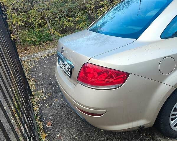 Бежевый Фиат Линеа, объемом двигателя 1.37 л и пробегом 233 тыс. км за 5800 $, фото 3 на Automoto.ua