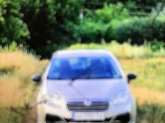 Бежевый Фиат Линеа, объемом двигателя 1.4 л и пробегом 250 тыс. км за 2800 $, фото 2 на Automoto.ua