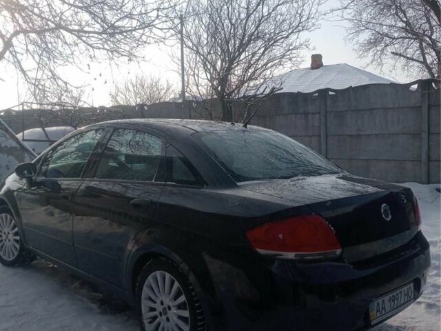 Черный Фиат Линеа, объемом двигателя 1.4 л и пробегом 230 тыс. км за 2500 $, фото 3 на Automoto.ua