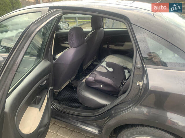 Чорний Фіат Лінеа, об'ємом двигуна 1.37 л та пробігом 155 тис. км за 4700 $, фото 8 на Automoto.ua